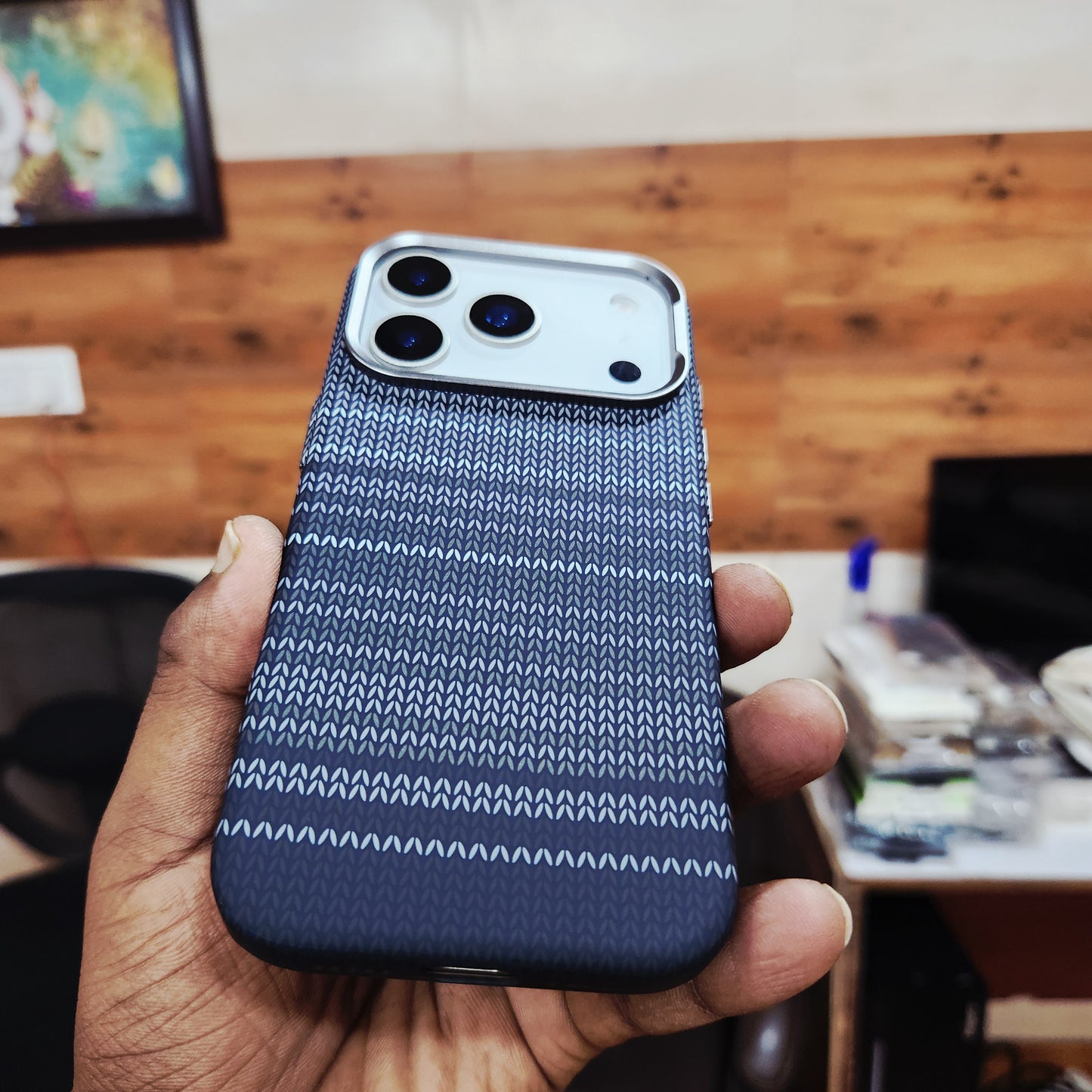 iPhone 17 Pro Max 0.8mm Ultrathin Carbon Fiber Texture Case with Magsafe - Black