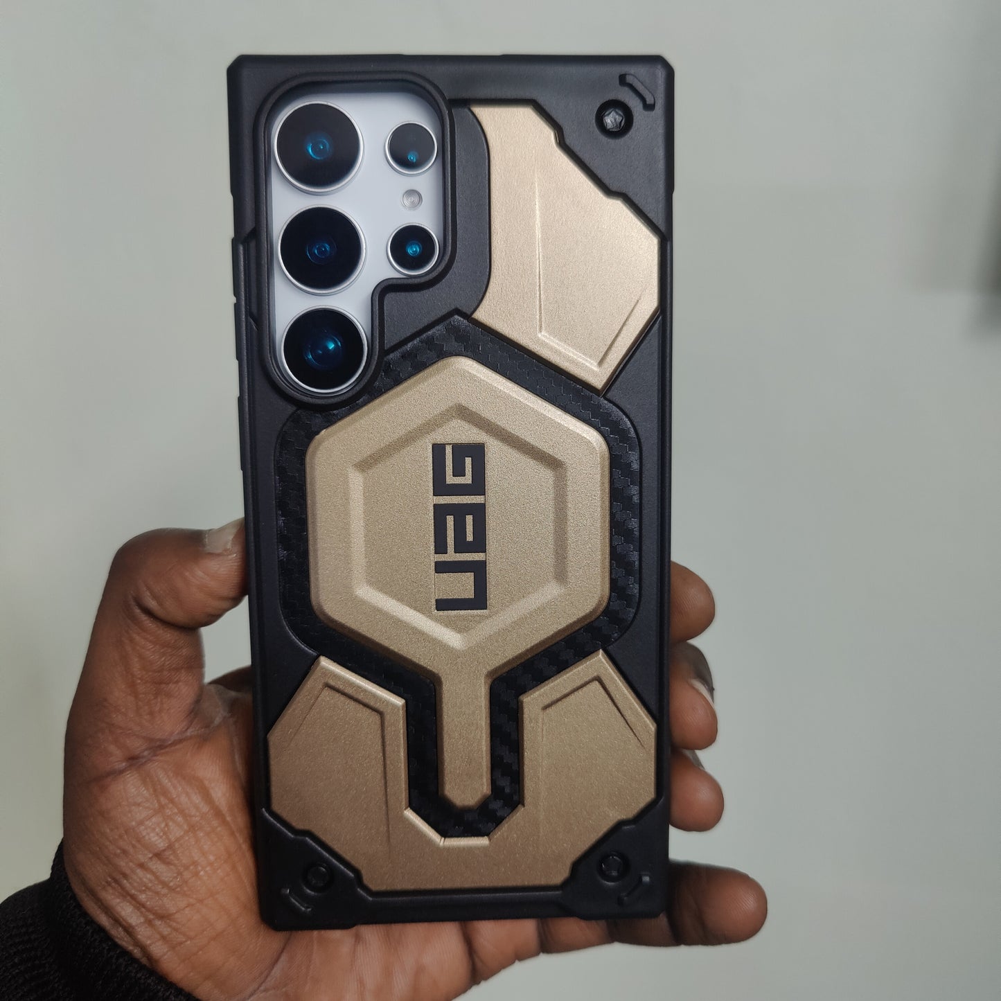 Samsung Galaxy S25 Ultra UAG Monarch Pro Carbon Protective Case with MagSafe - Gold