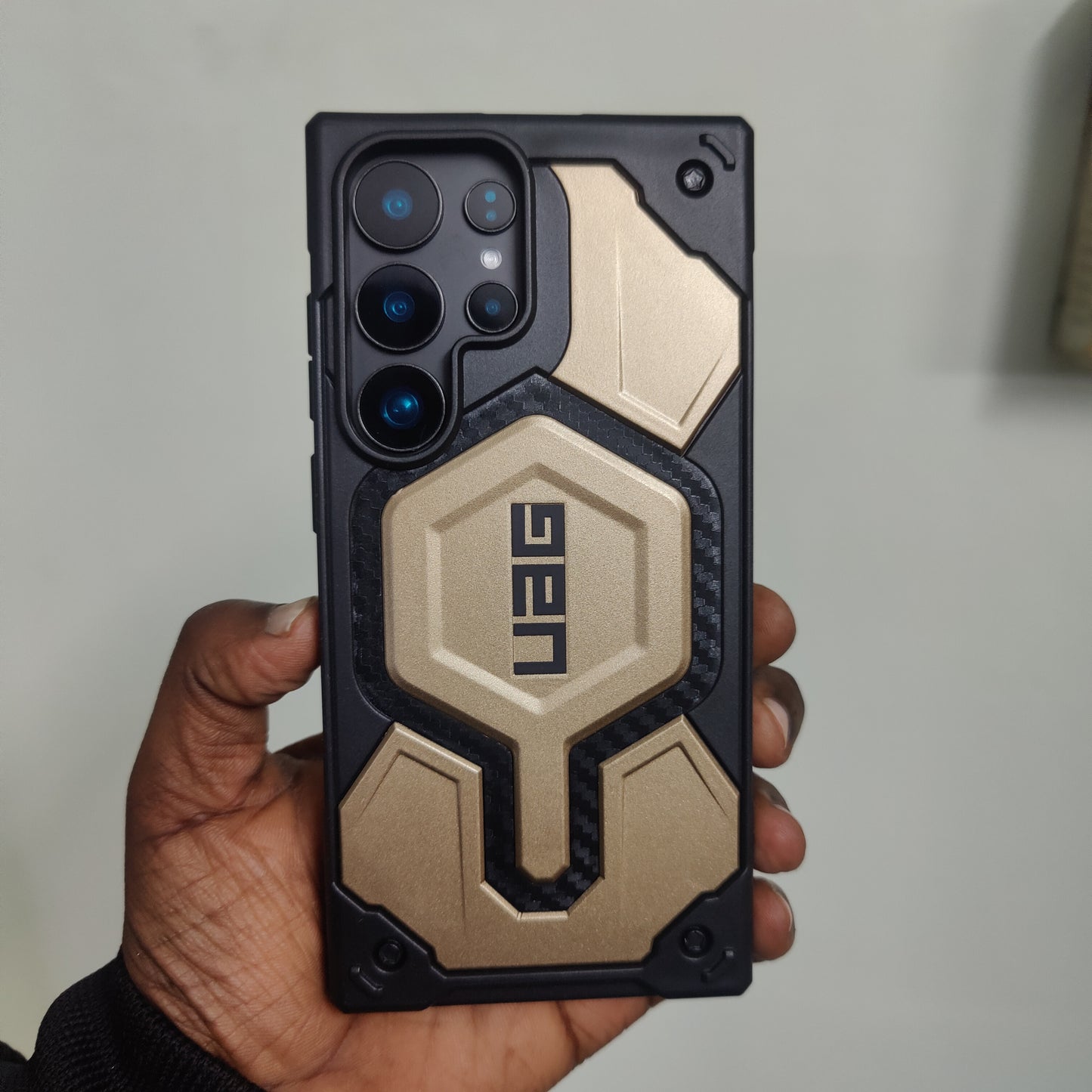 Samsung Galaxy S25 Ultra UAG Monarch Pro Carbon Protective Case with MagSafe - Gold