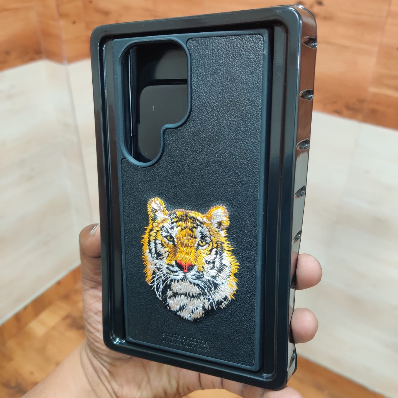 Samsung Galaxy S23 Ultra Embroidery PU Leather Case inside Cloth - Tiger