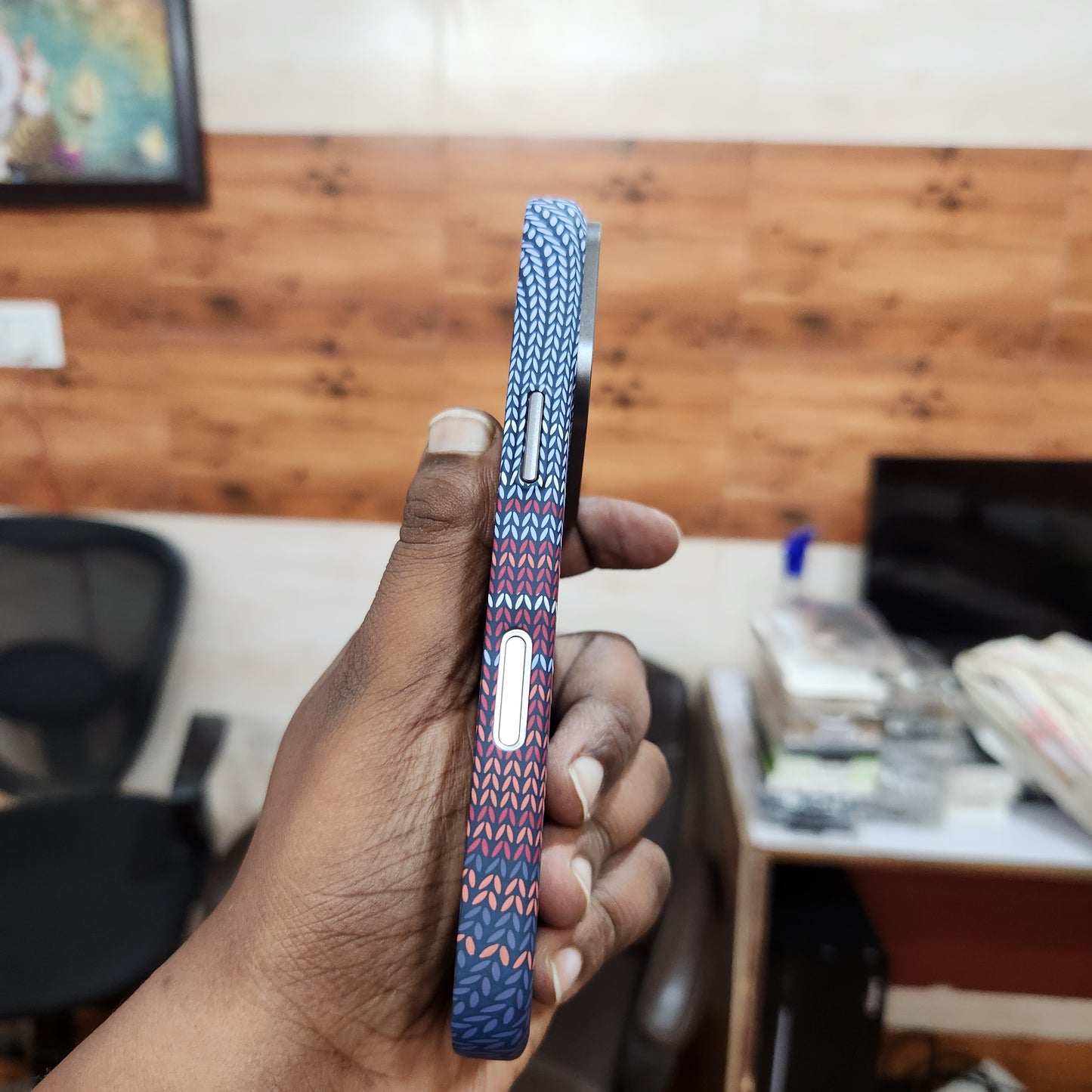 iPhone 17 Pro Max 0.8mm Ultrathin Carbon Fiber Texture Case with Magsafe - Blue