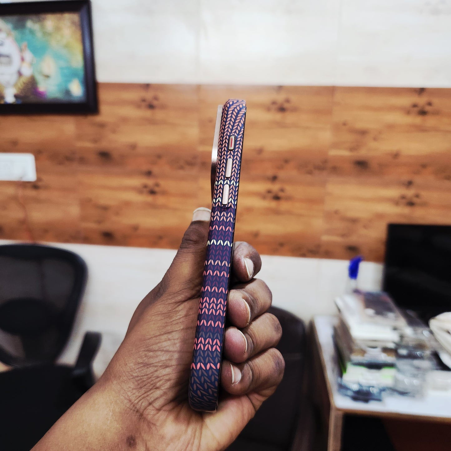 iPhone 17 Pro Max 0.8mm Ultrathin Carbon Fiber Texture Case with Magsafe - Maroon