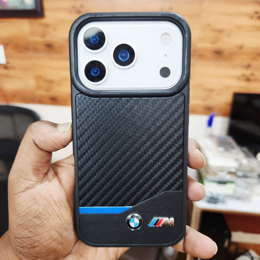 iPhone 17 Pro Back Cover Sports Car Logo Carbon Fiber Texture Case - Black