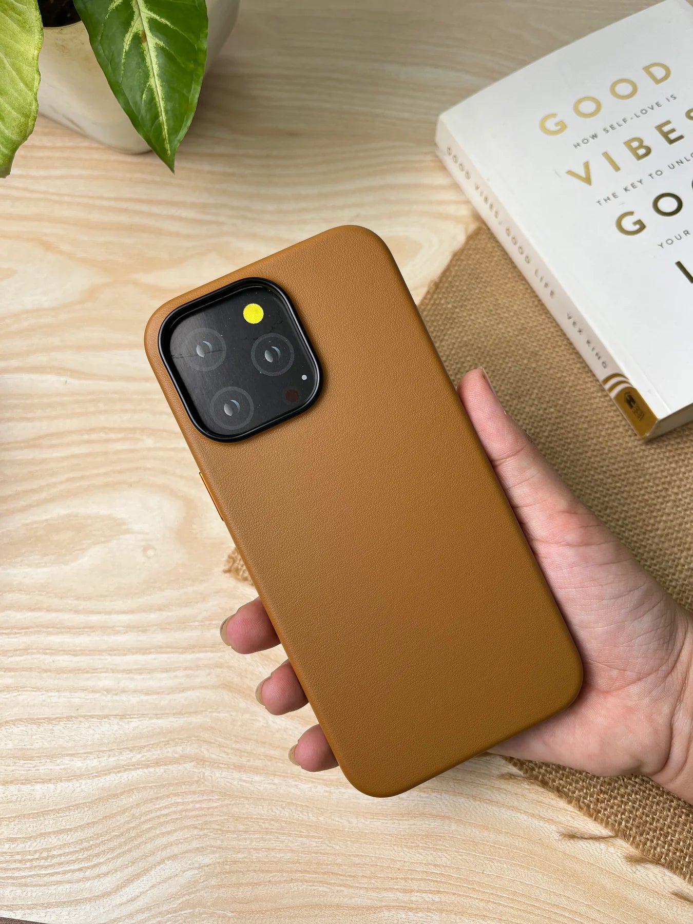 iPhone 15 Pro Max Kdoo Noble Classic Series Genuine Leather Case - Brown