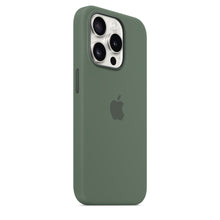 iPhone 15 Pro  Silicon Case with Magsafe - Green