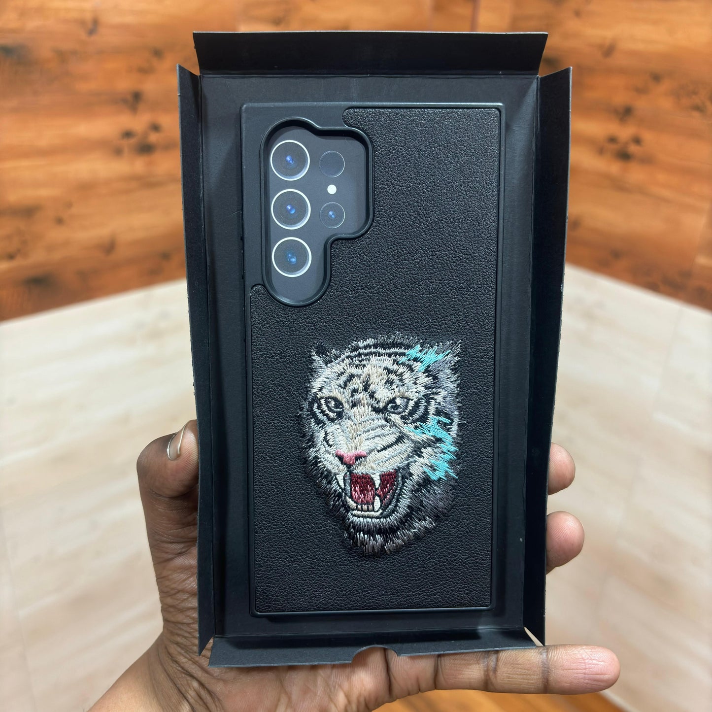 Samsung Galaxy S24 Ultra Embroidery PU Leather Case with Cloth Inside - Tiger
