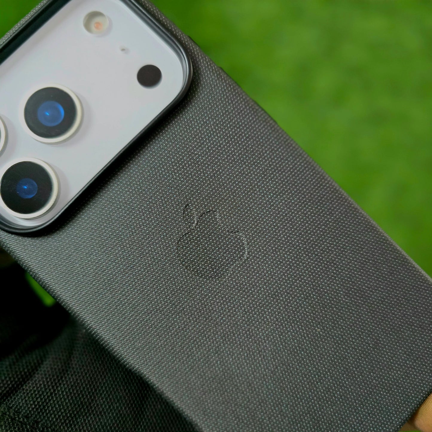 iPhone 17 Pro Max Technical Woven Case with Magsafe - Black