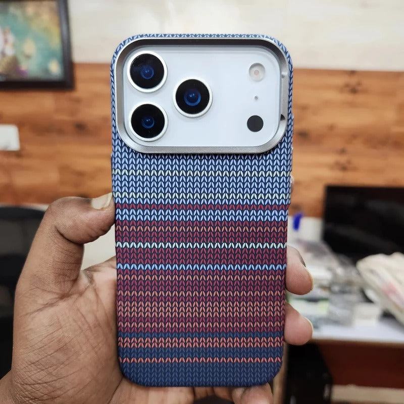 iPhone 18 Pro Max 0.8mm Ultrathin Carbon Fiber Texture Case with Magsafe - Blue