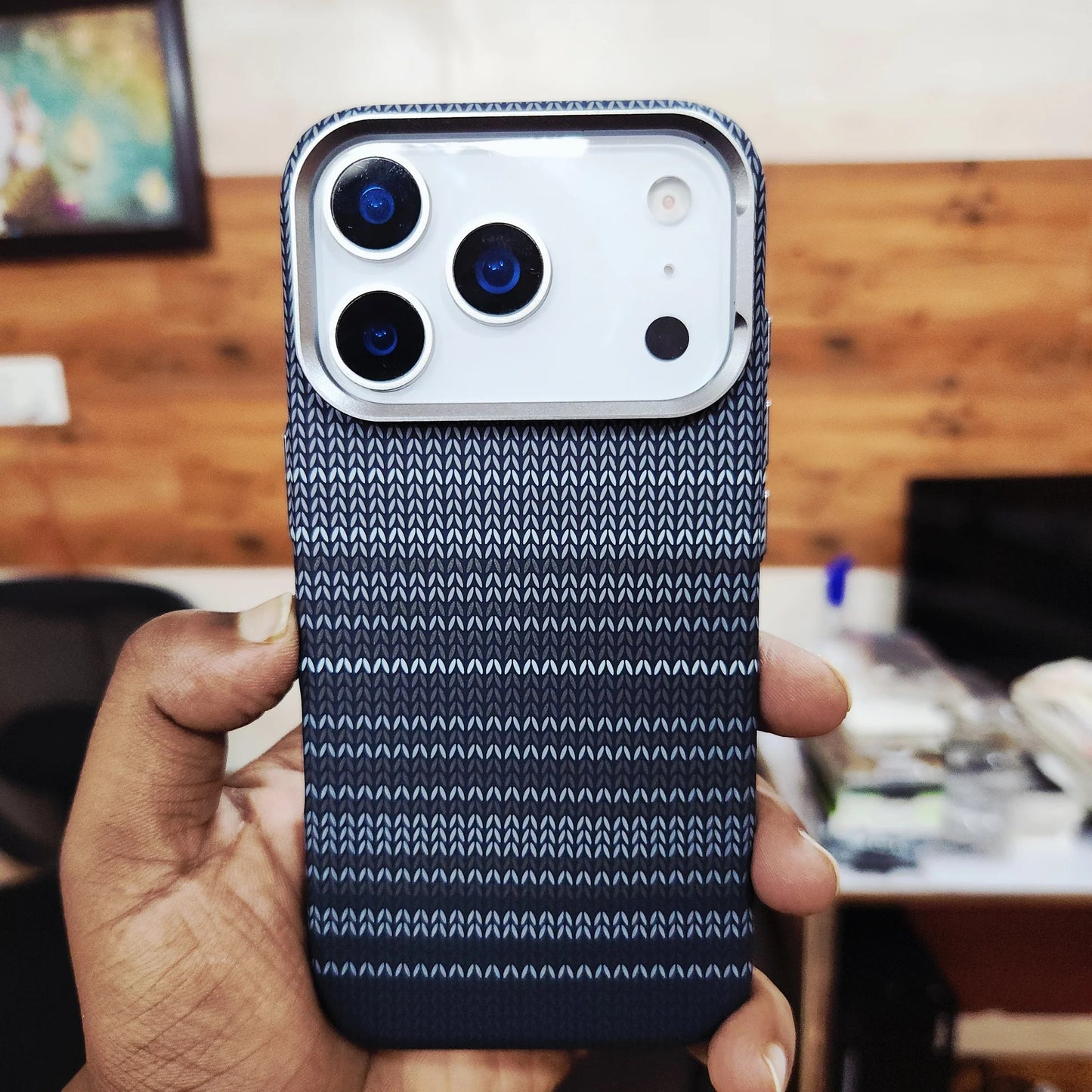 iPhone 17 Pro Max 0.8mm Ultrathin Carbon Fiber Texture Case with Magsafe